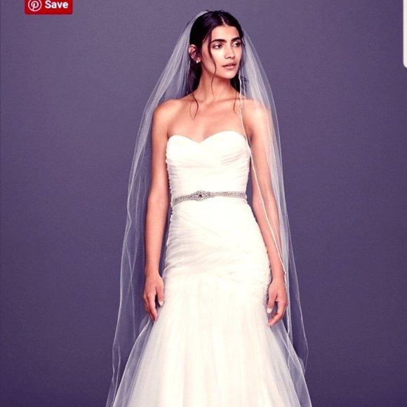 Wedding Dress with Veil included - Picture 1 of 15